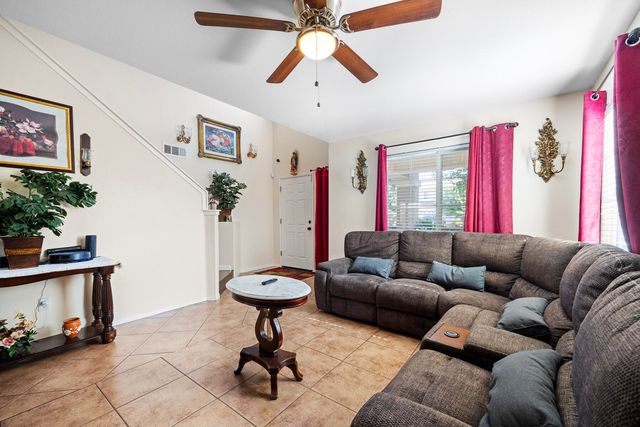 1842 Santa Maria Avenue, Porterville, CA 93257