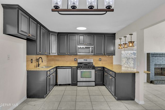 10935 YOGI BERRA Drive, El Paso, TX 79934