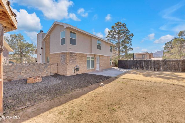 10935 YOGI BERRA Drive, El Paso, TX 79934