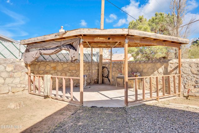 10935 YOGI BERRA Drive, El Paso, TX 79934