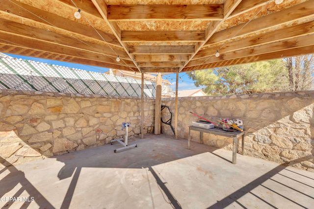 10935 YOGI BERRA Drive, El Paso, TX 79934