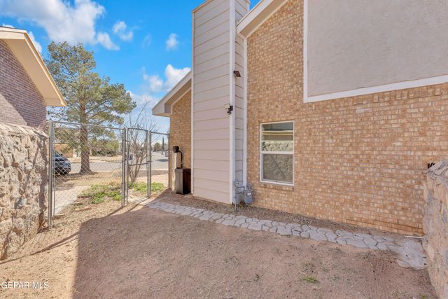 10935 YOGI BERRA Drive, El Paso, TX 79934