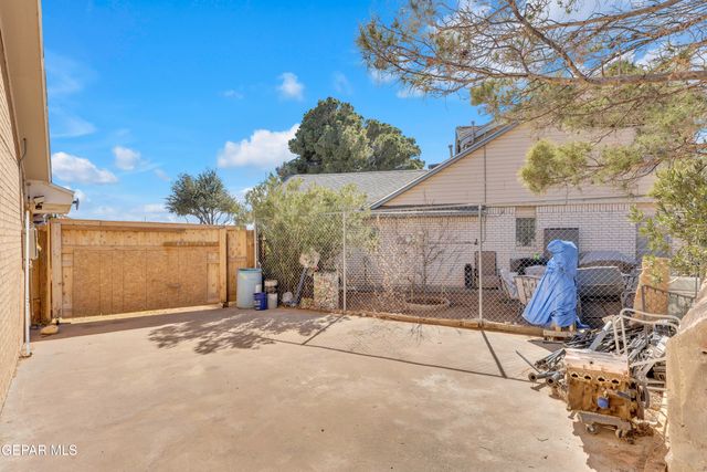 10935 YOGI BERRA Drive, El Paso, TX 79934