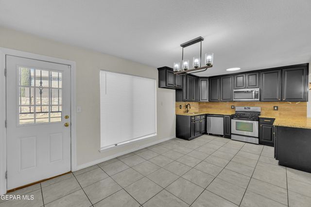 10935 YOGI BERRA Drive, El Paso, TX 79934