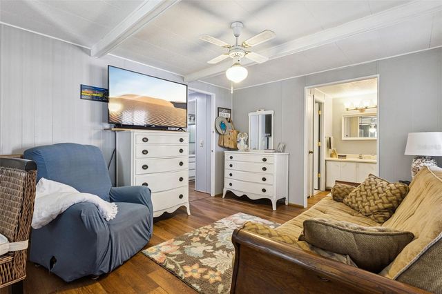 120 BREEZY POINT, Eustis, FL 32726