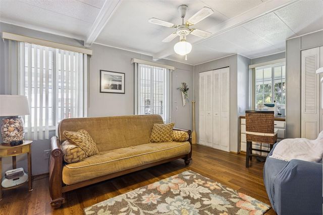 120 BREEZY POINT, Eustis, FL 32726