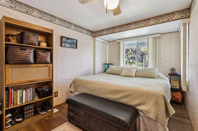 120 BREEZY POINT, Eustis, FL 32726