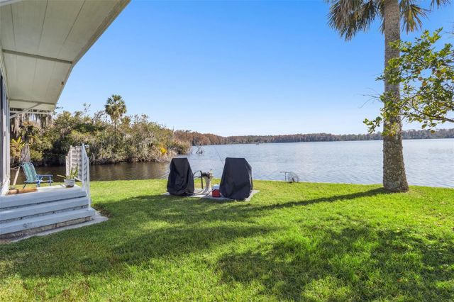120 BREEZY POINT, Eustis, FL 32726