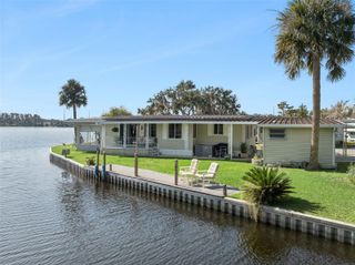 120 BREEZY POINT, Eustis, FL 32726