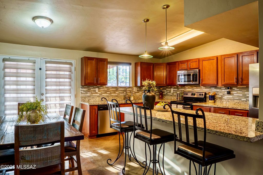 3022 S Oberon Road, Tucson, AZ 85713