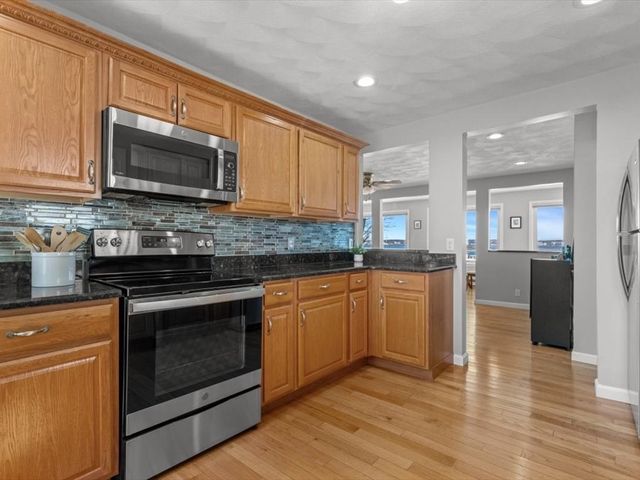 129A Wilson Rd, Nahant, MA 01908