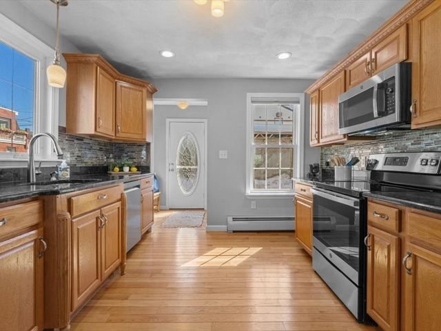 129A Wilson Rd, Nahant, MA 01908