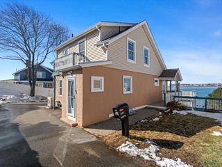 129A Wilson Rd, Nahant, MA 01908