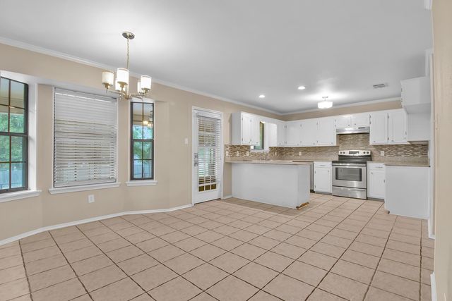 224 Goodnight Trl, Longview, TX 75604
