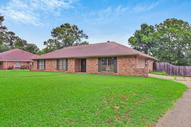 224 Goodnight Trl, Longview, TX 75604