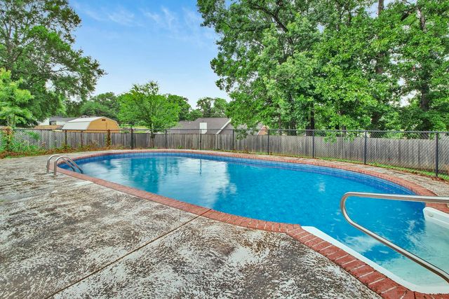 224 Goodnight Trl, Longview, TX 75604