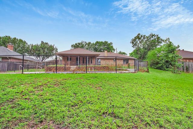 224 Goodnight Trl, Longview, TX 75604