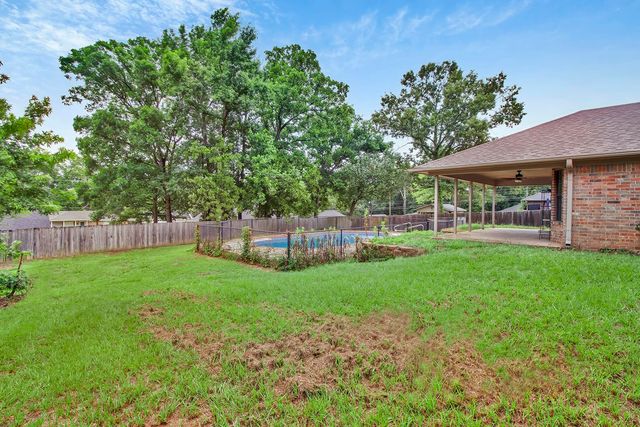 224 Goodnight Trl, Longview, TX 75604