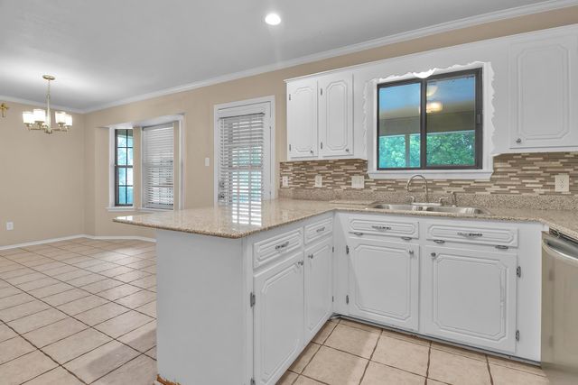 224 Goodnight Trl, Longview, TX 75604