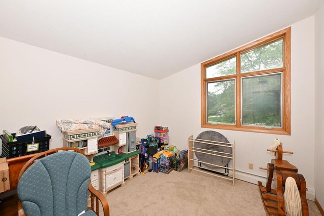 W154N8105 Elm LANE, Menomonee Falls, WI 53051