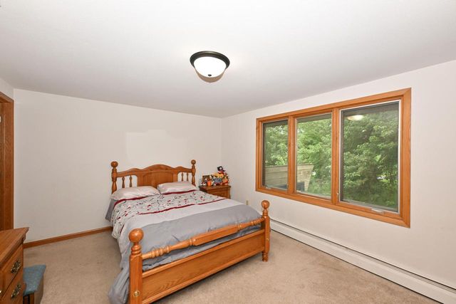 W154N8105 Elm LANE, Menomonee Falls, WI 53051