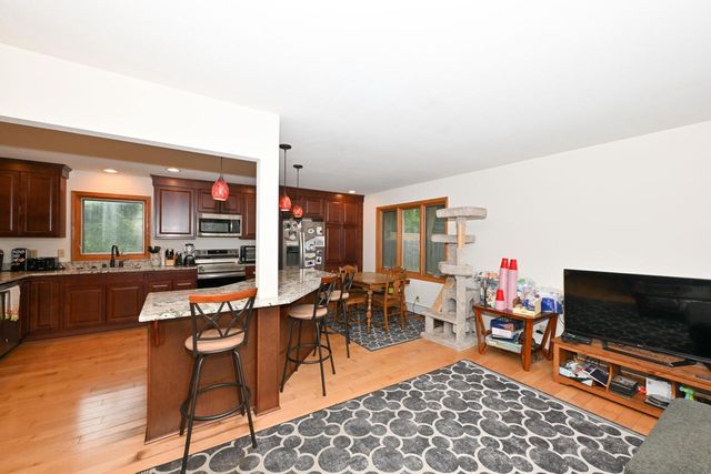 W154N8105 Elm LANE, Menomonee Falls, WI 53051