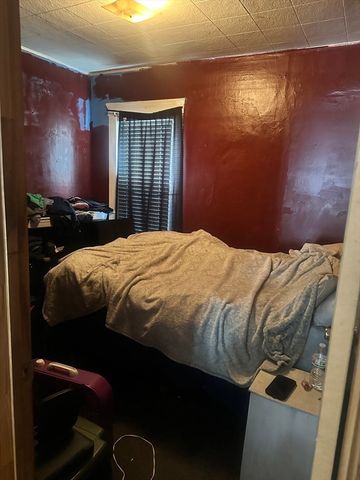 73 Linden, New Bedford, MA 02740