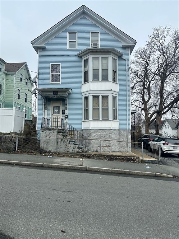 73 Linden, New Bedford, MA 02740