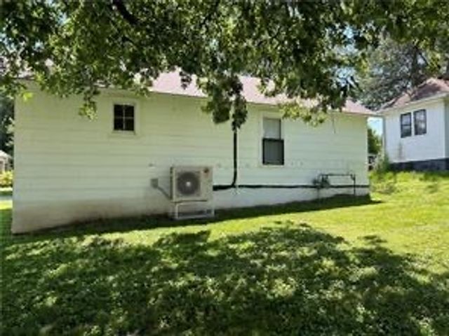 402 N Jarvis Street, Creston, IA 50801