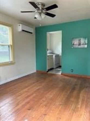 402 N Jarvis Street, Creston, IA 50801