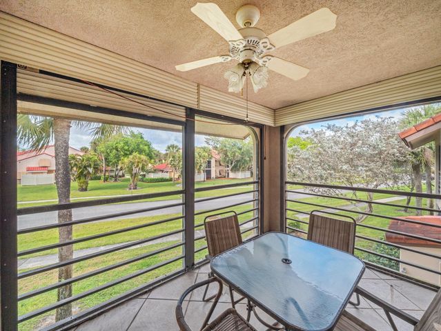 5306 Cedar Lake Drive 203, Boynton Beach, FL 33437