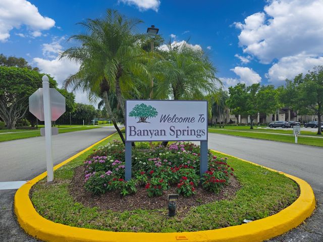 5306 Cedar Lake Drive 203, Boynton Beach, FL 33437