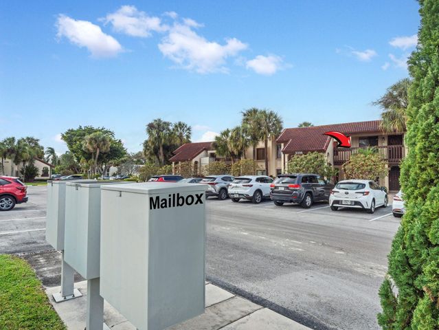 5306 Cedar Lake Drive 203, Boynton Beach, FL 33437