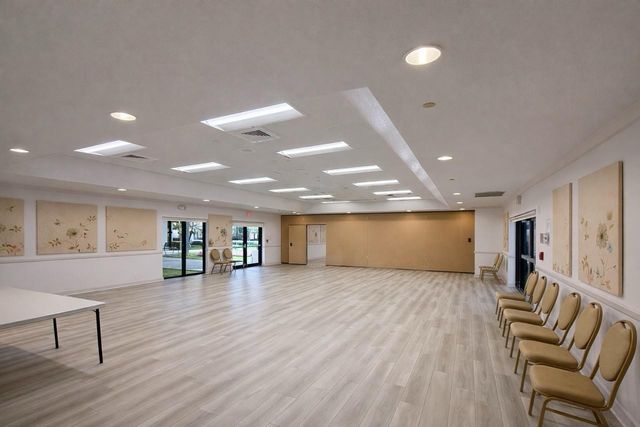 5306 Cedar Lake Drive 203, Boynton Beach, FL 33437