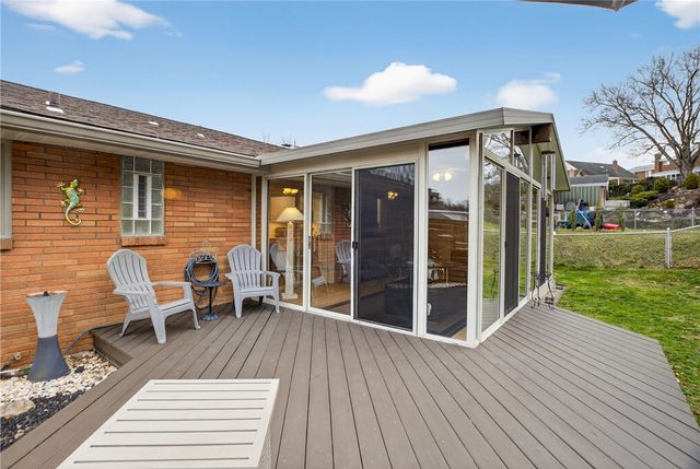 821 Bethany Dr, Mt Lebanon, PA 15243