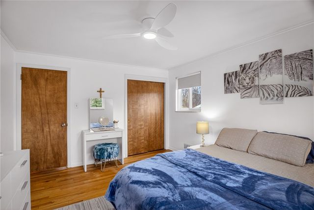 821 Bethany Dr, Mt Lebanon, PA 15243