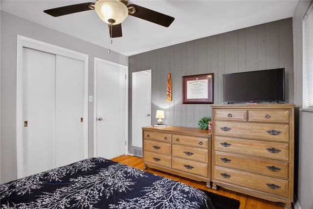 821 Bethany Dr, Mt Lebanon, PA 15243