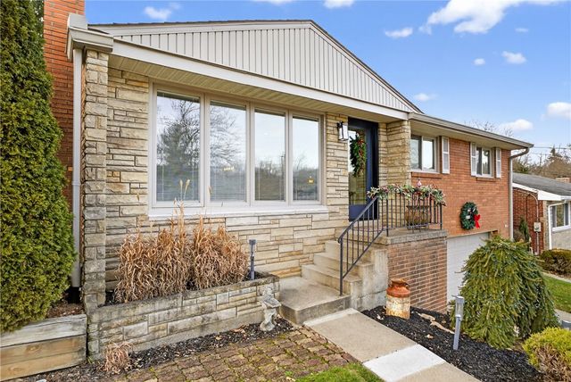 821 Bethany Dr, Mt Lebanon, PA 15243