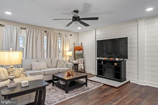 141 FRIES MILL RD, Franklinville, NJ 08322