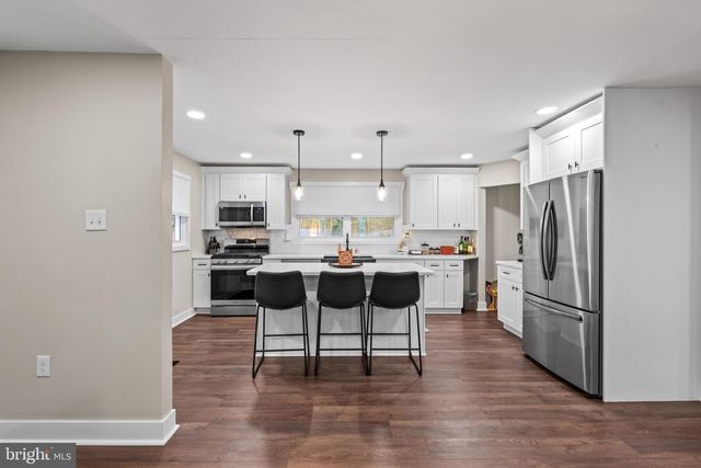 141 FRIES MILL RD, Franklinville, NJ 08322