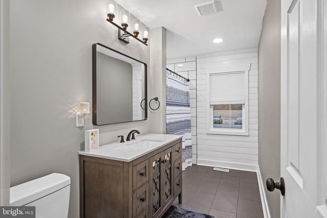 141 FRIES MILL RD, Franklinville, NJ 08322