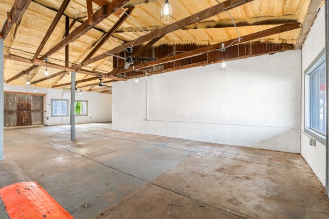 206 N Brazos St, Whitney, TX 76692