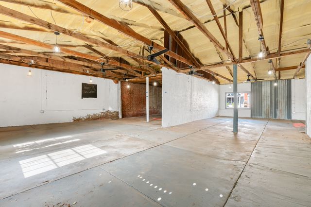 206 N Brazos St, Whitney, TX 76692