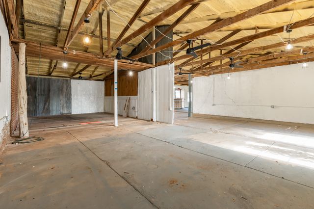 206 N Brazos St, Whitney, TX 76692