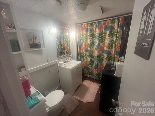 31 Walker Road, Columbus, NC 28722