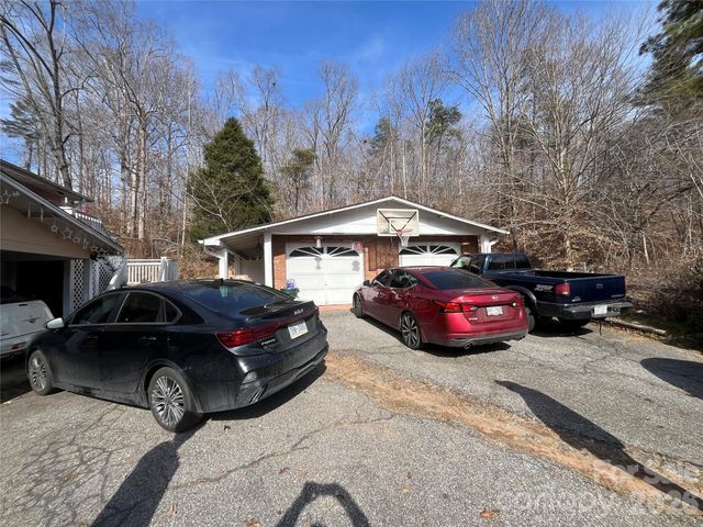 31 Walker Road, Columbus, NC 28722