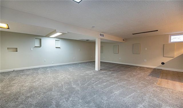 16900 E 49th Terrace S, Independence, MO 64055