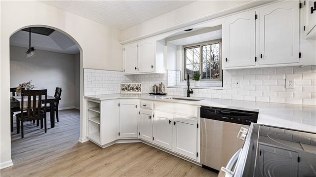 16900 E 49th Terrace S, Independence, MO 64055