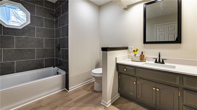 16900 E 49th Terrace S, Independence, MO 64055