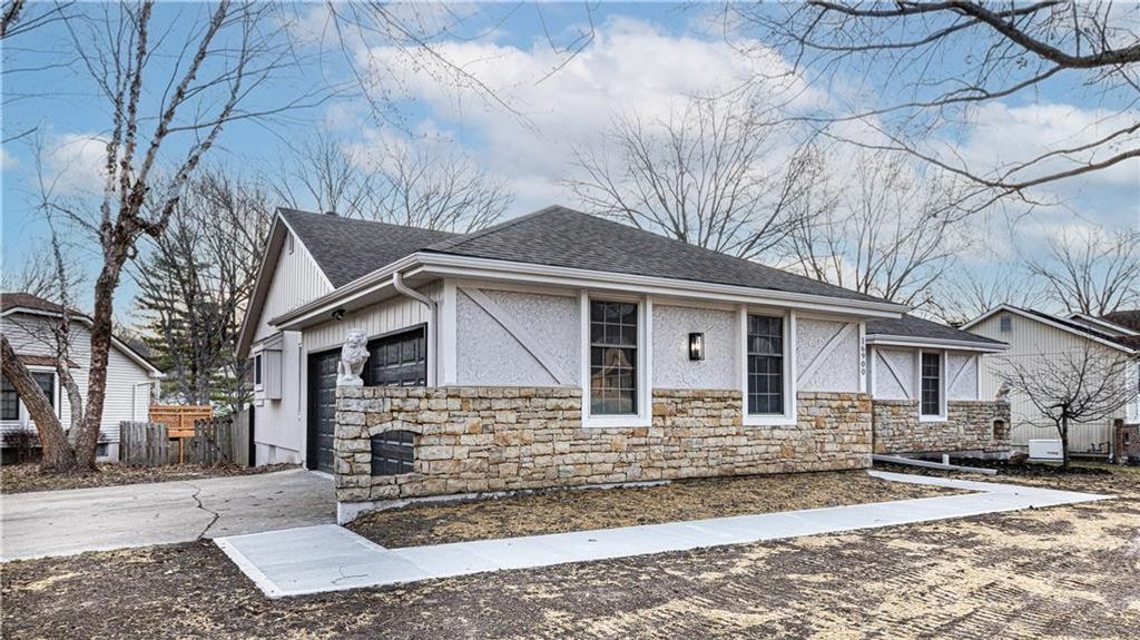 16900 E 49th Terrace S, Independence, MO 64055